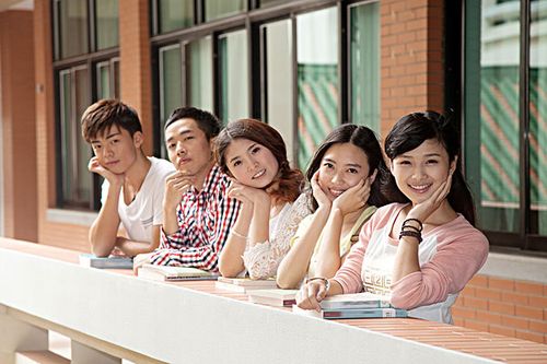 国家级期刊《海外文摘》，维普收录