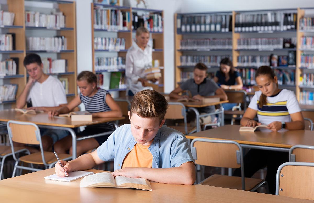 社科类期刊杂志发表论文投稿：北大核心《治理研究》，双月