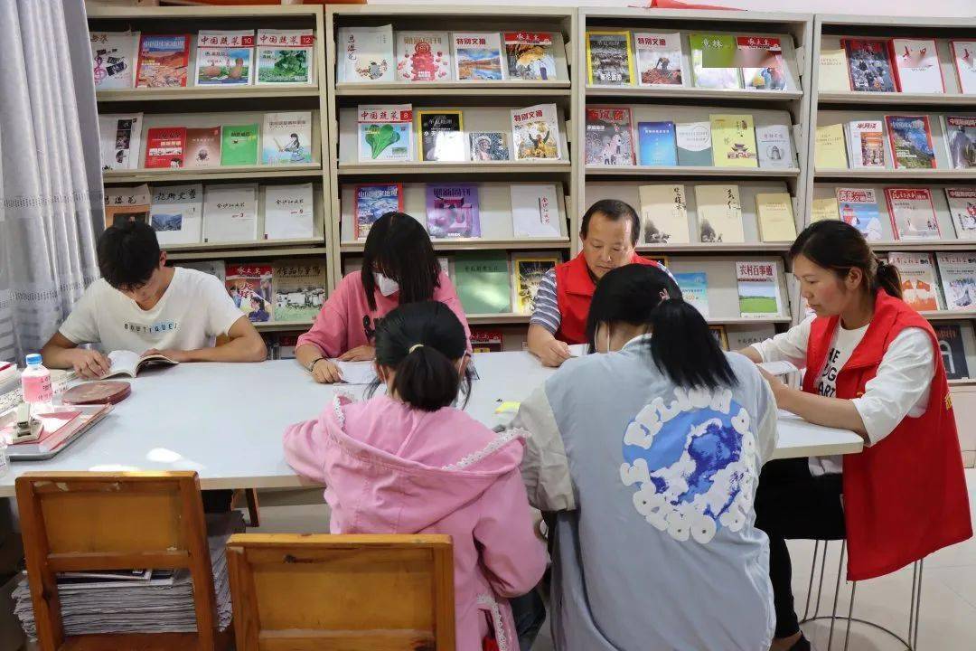 药学类期刊杂志发表论文投稿：《医药导报》，月刊