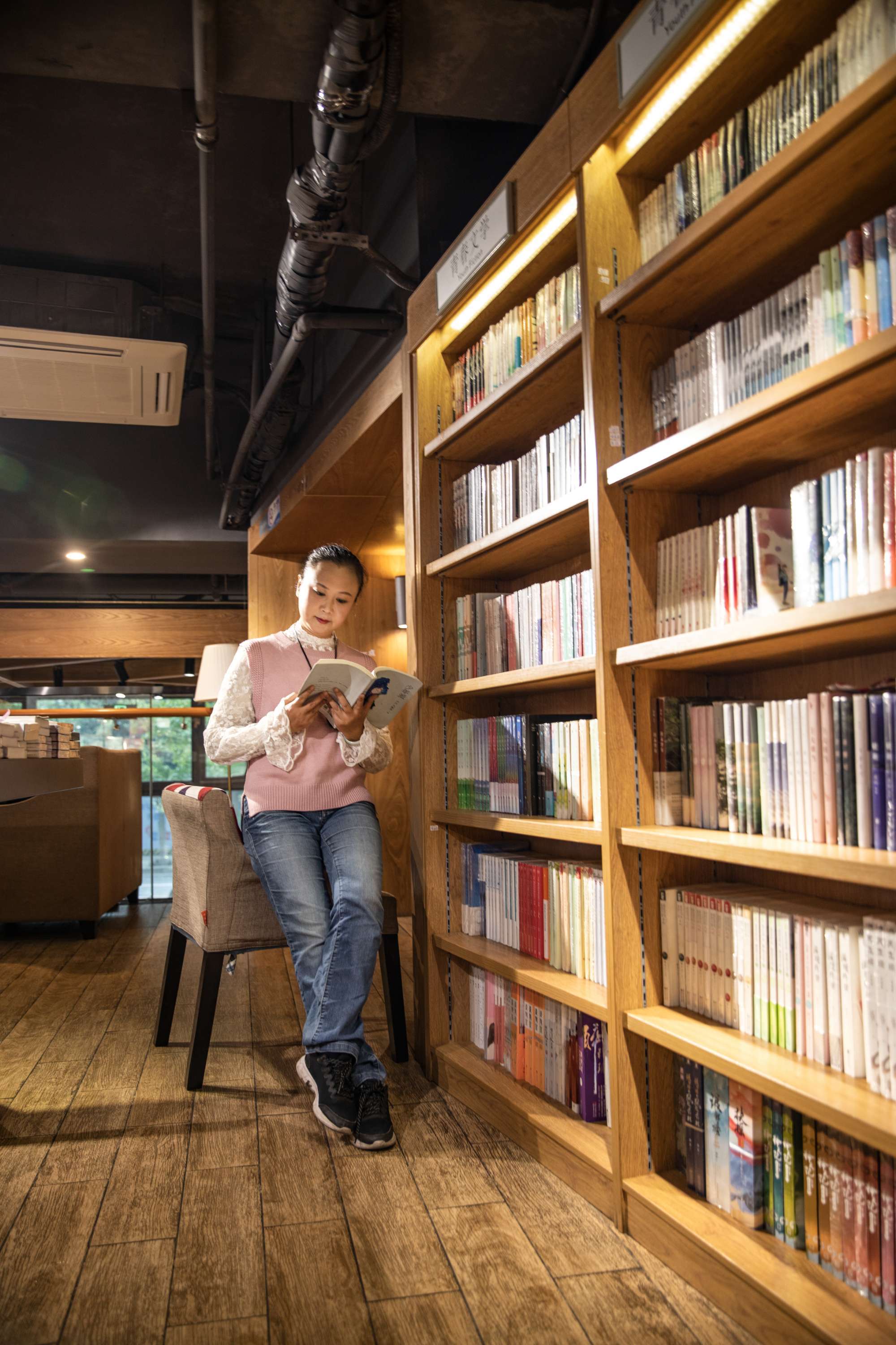 解析建设运输管理《探究铁路经济问题》期刊杂志：论文发表投稿