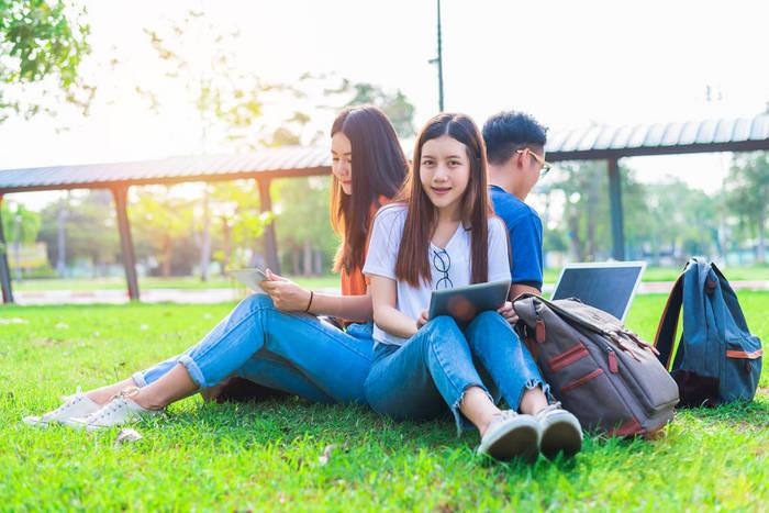 发表论文投稿指南：2025年经济类权威期刊杂志排名榜单