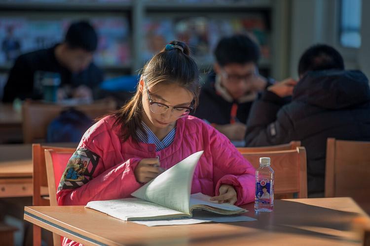 临床针灸经络护理经验方药《新疆中医药》期刊：投稿发表论文要求