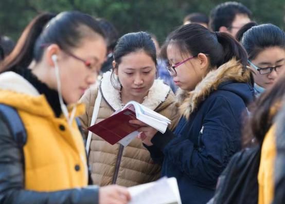 学术期刊杂志发表新指南：全面解析主流论文投稿发表平台