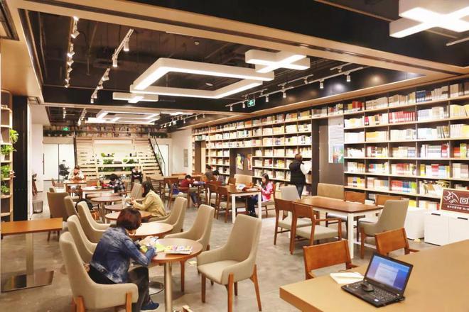 人文类期刊杂志发表论文投稿概览：核心与非核心精选