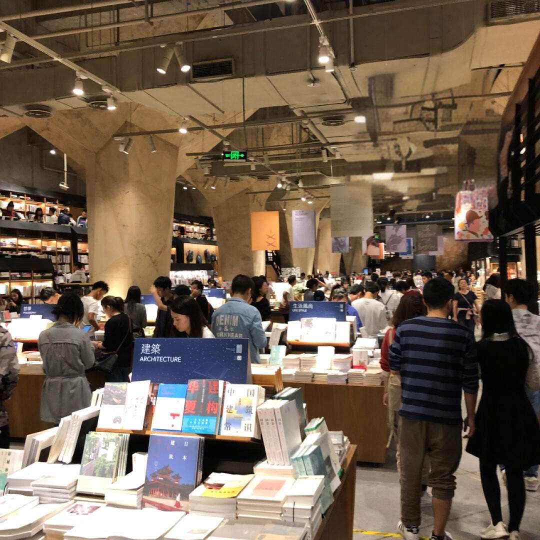 探索英文专著出版之路：成本预算与难度挑战