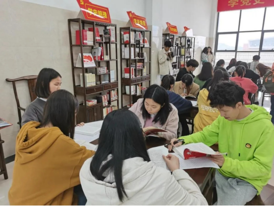 语言学翻译外国文学《外语教学》期刊：投稿发表论文栏目及要求