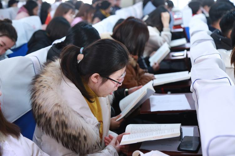 语言外教翻译《西安外国语大学学报》期刊：投稿发表论文栏目要求