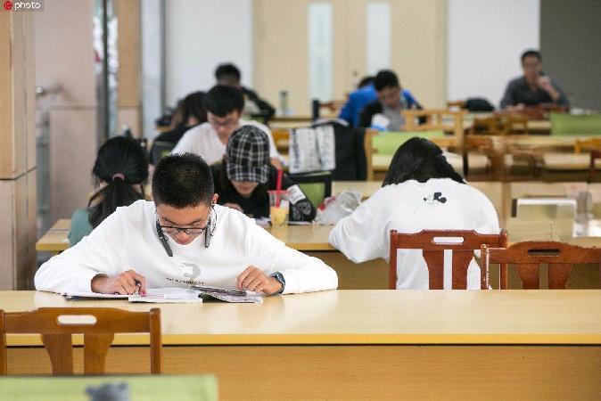 解锁自然科学职称评定副研究员、研究员：论文发表、专著与译著出版办理策略