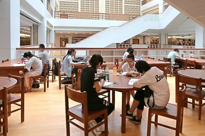 导师署名对大学生论文发表投稿的影响：一篇深度解析