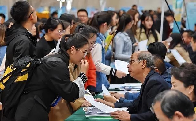 专利申请的三驾马车：外观设计、实用新型与发明专利申请流程并行解析