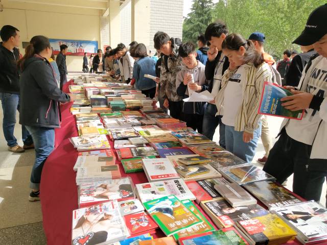 投稿发表论文指南：精选轨道交通类期刊杂志《铁道车辆》、《高速铁路技术》